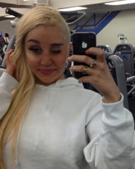 Amanda Bynes reveals new plastic surgery date on Twitter