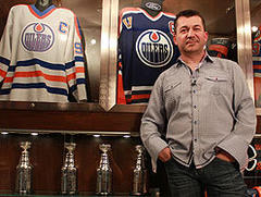small chunk of wayne gretzky memorabilia sells for more than $450,000